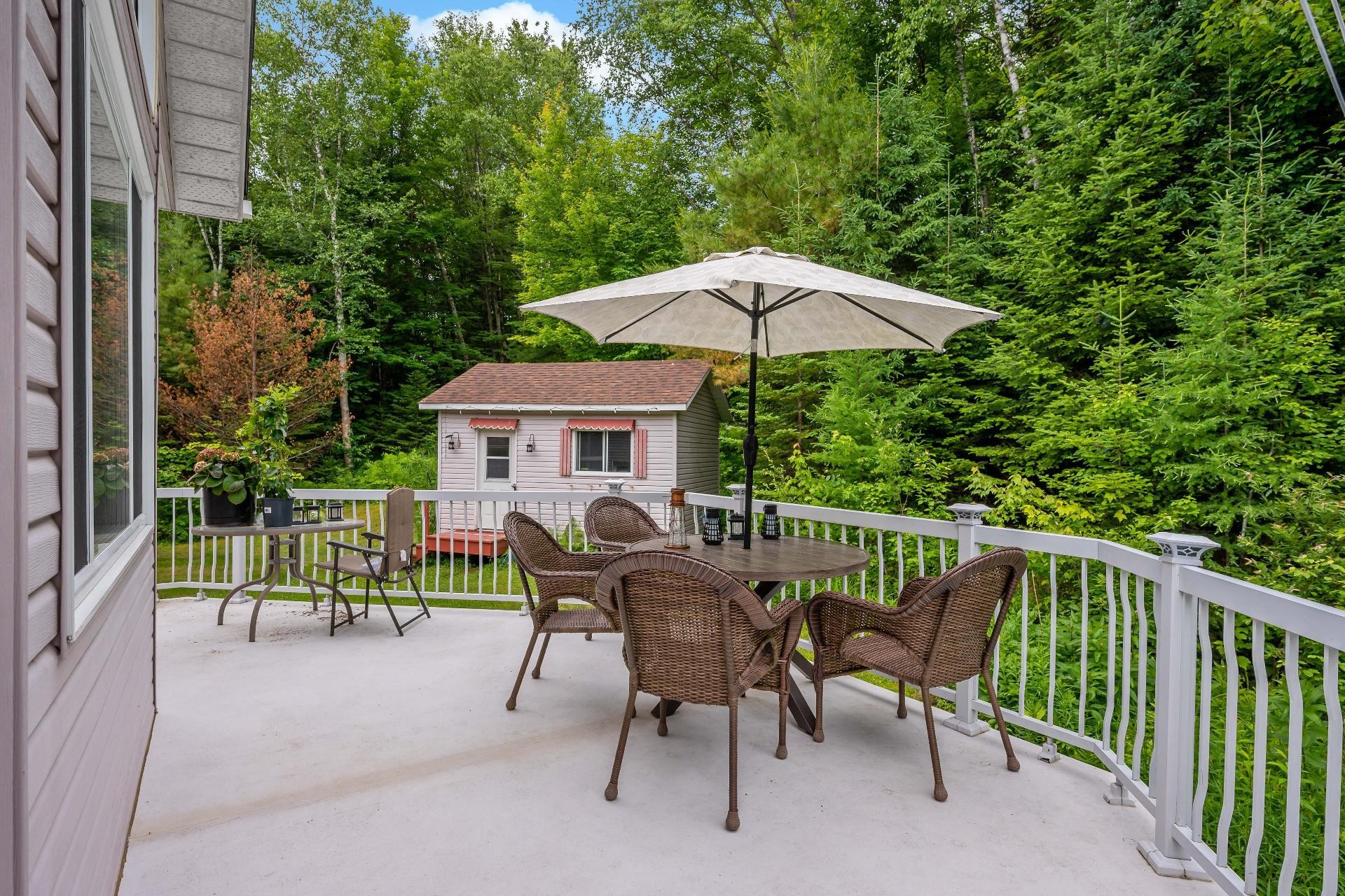 









130


Ch. du Lac-Dufour

,
Mont-Tremblant,




QC
J8E2H8


