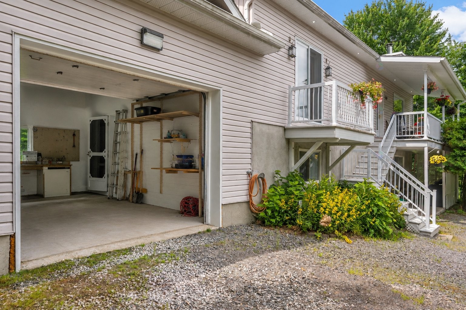 









130


Ch. du Lac-Dufour

,
Mont-Tremblant,




QC
J8E2H8

