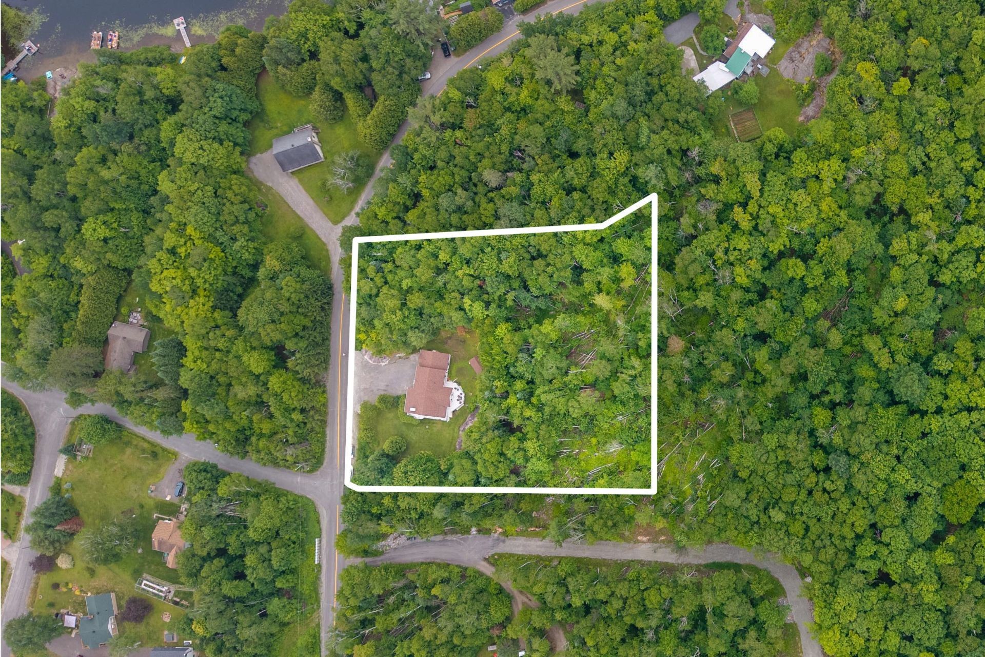 









130


Ch. du Lac-Dufour

,
Mont-Tremblant,




QC
J8E2H8

