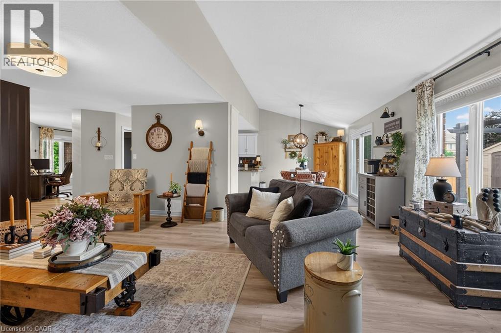 












7 ETHERINGTON Crescent

,
Binbrook,




Ontario
L0R1C0

