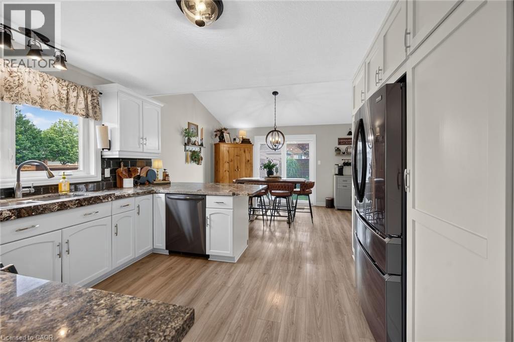 












7 ETHERINGTON Crescent

,
Binbrook,




Ontario
L0R1C0

