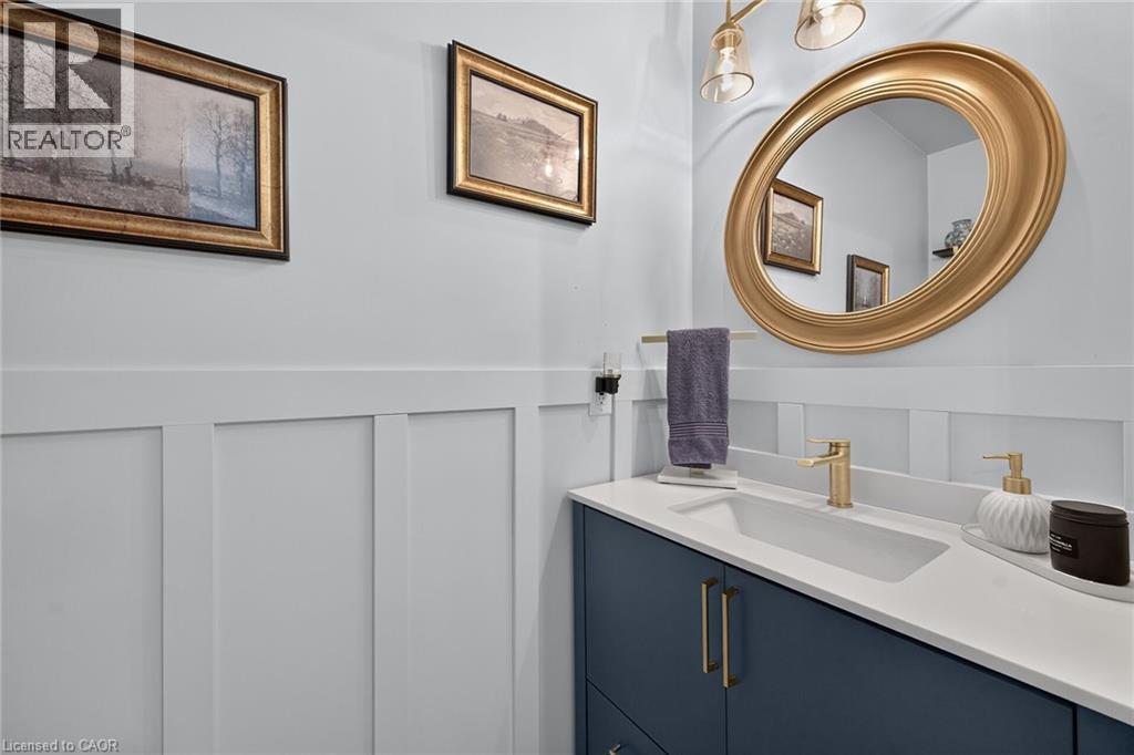 












7 ETHERINGTON Crescent

,
Binbrook,




Ontario
L0R1C0

