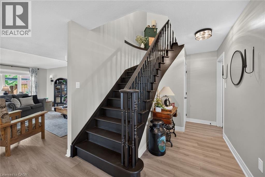 












7 ETHERINGTON Crescent

,
Binbrook,




Ontario
L0R1C0

