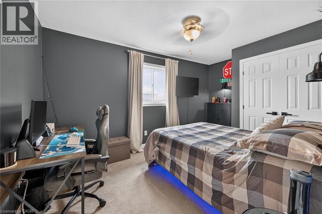 












7 ETHERINGTON Crescent

,
Binbrook,




Ontario
L0R1C0


