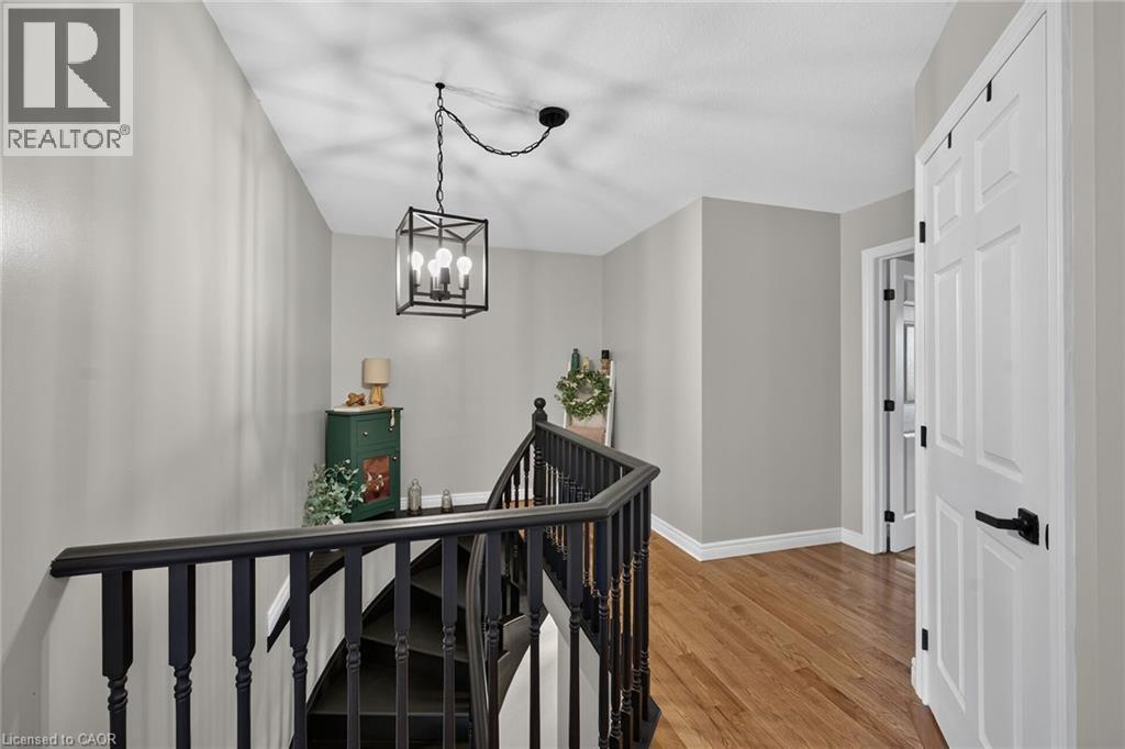 












7 ETHERINGTON Crescent

,
Binbrook,




Ontario
L0R1C0

