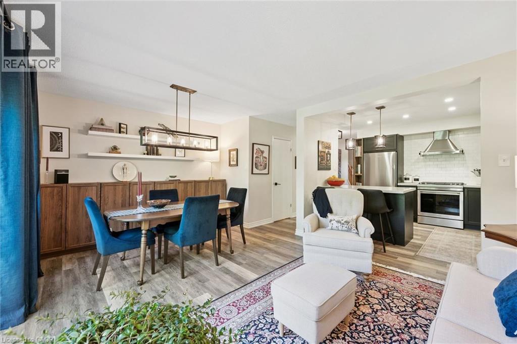 












124 GOSLING Gardens Unit# 12

,
Guelph,




Ontario
N1G5K6

