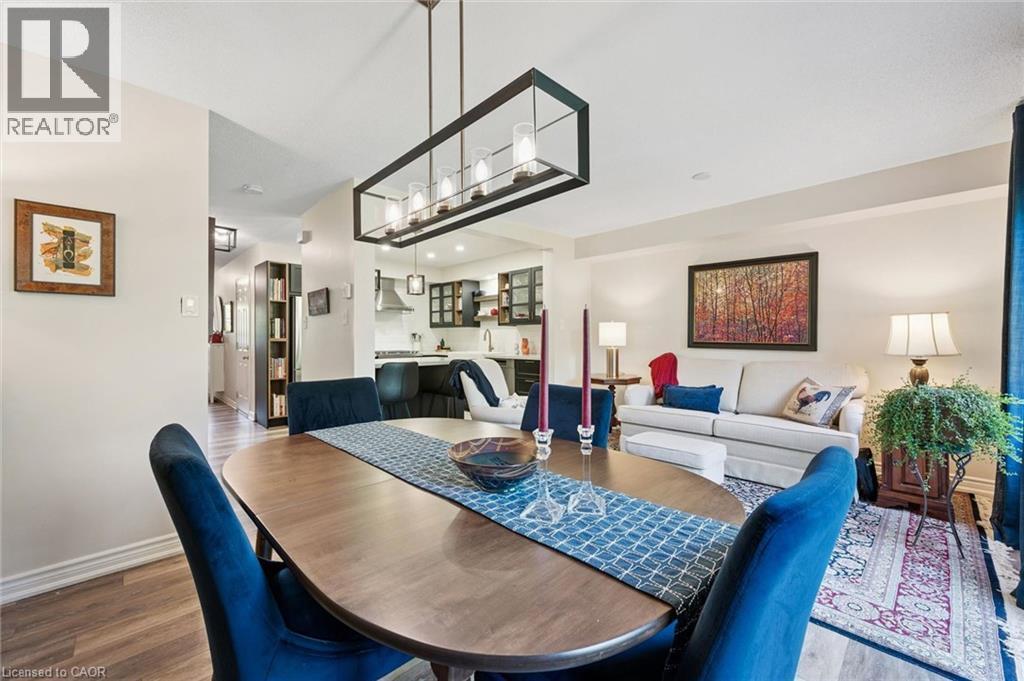 












124 GOSLING Gardens Unit# 12

,
Guelph,




Ontario
N1G5K6

