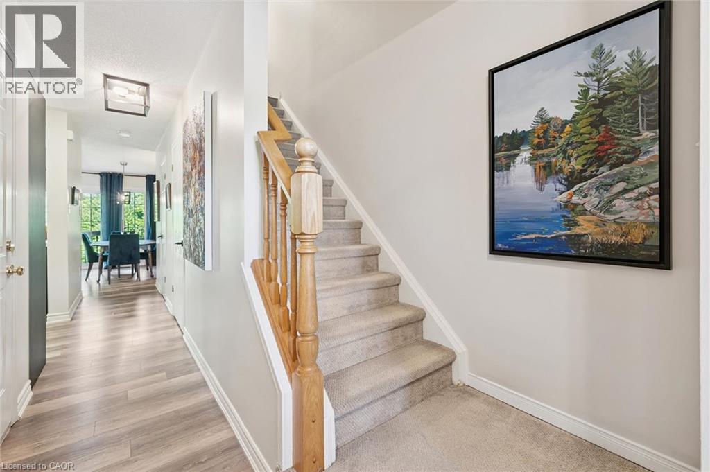 












124 GOSLING Gardens Unit# 12

,
Guelph,




Ontario
N1G5K6

