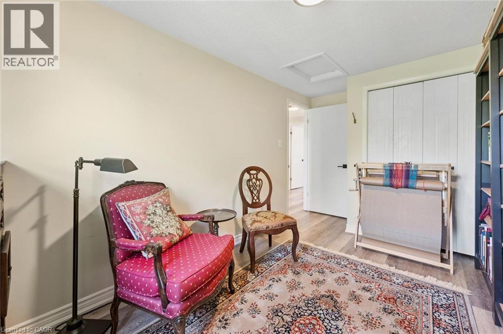 












124 GOSLING Gardens Unit# 12

,
Guelph,




Ontario
N1G5K6

