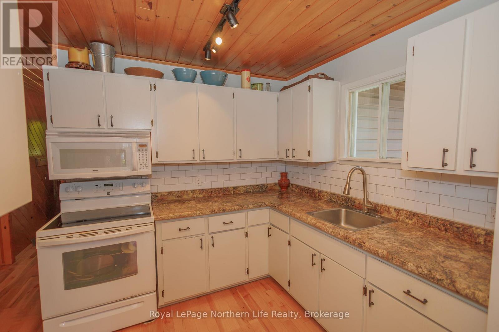 












8 DU ROCHER ROAD

,
West Nipissing (Verner),




Ontario
P0H2M0

