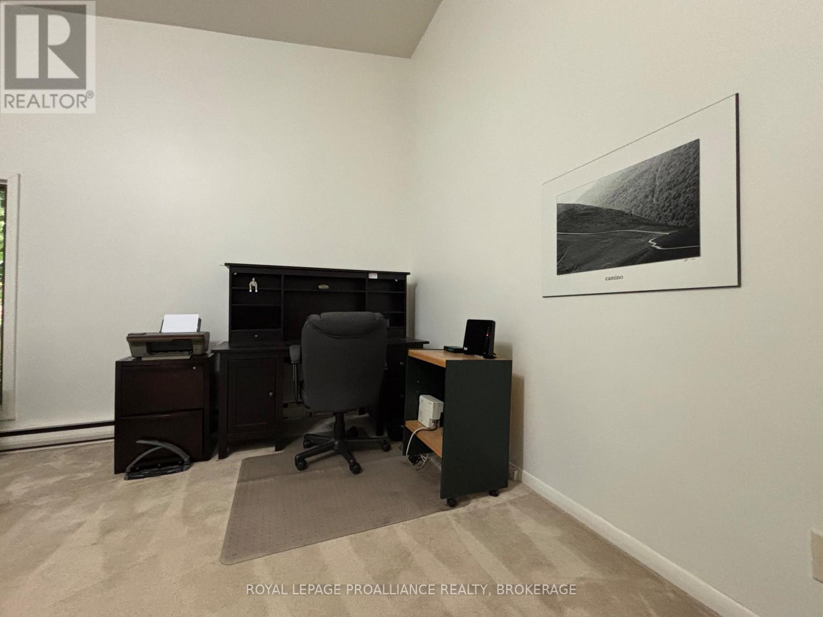 












27 RIVERSIDE DRIVE

,
Kingston (Kingston East (Incl CFB Kingston)),




Ontario
K7L4V1

