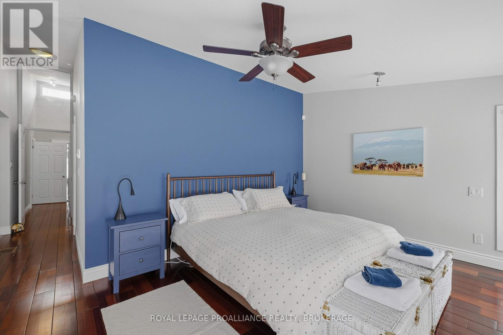 












27 RIVERSIDE DRIVE

,
Kingston (Kingston East (Incl CFB Kingston)),




Ontario
K7L4V1

