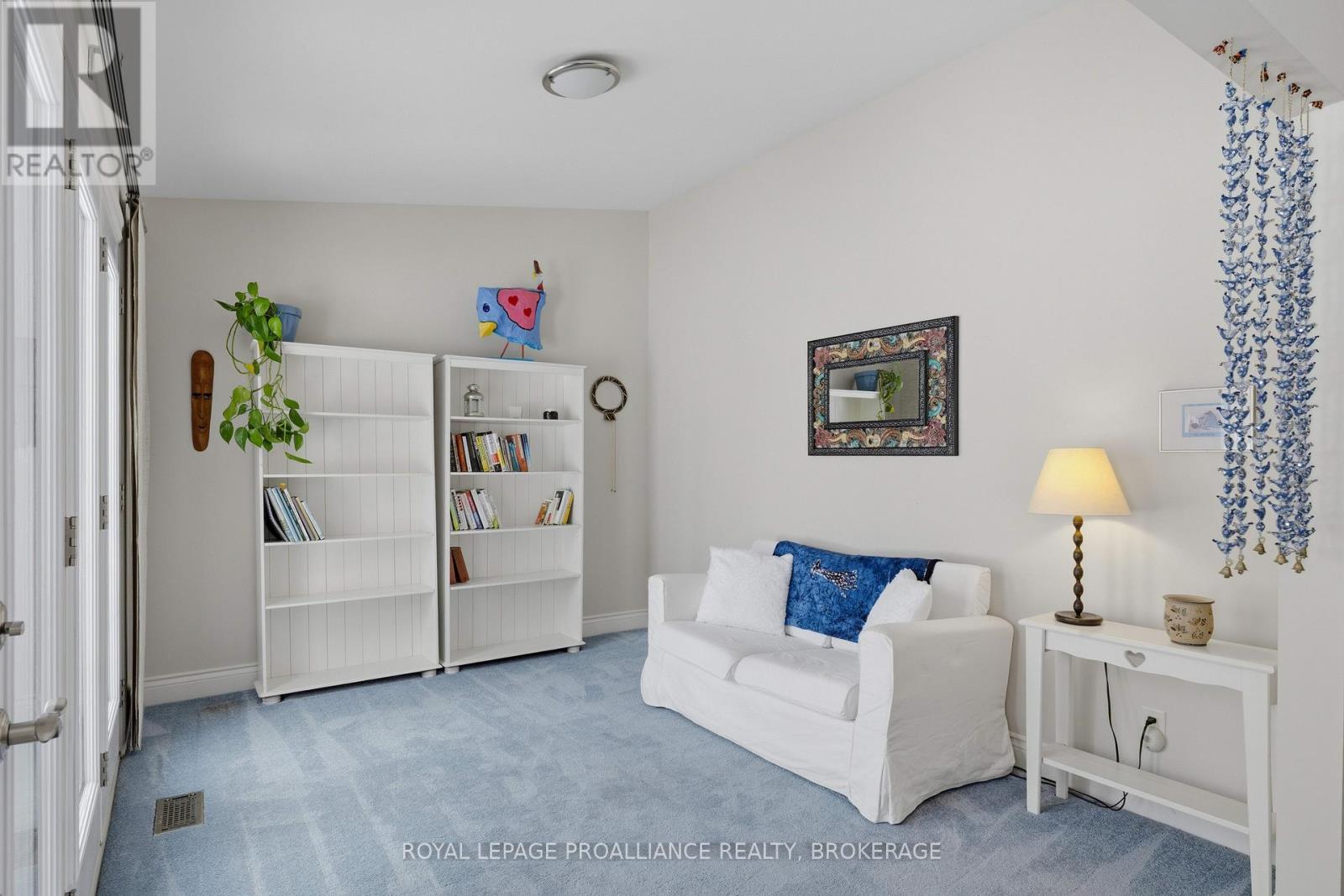 












27 RIVERSIDE DRIVE

,
Kingston (Kingston East (Incl CFB Kingston)),




Ontario
K7L4V1

