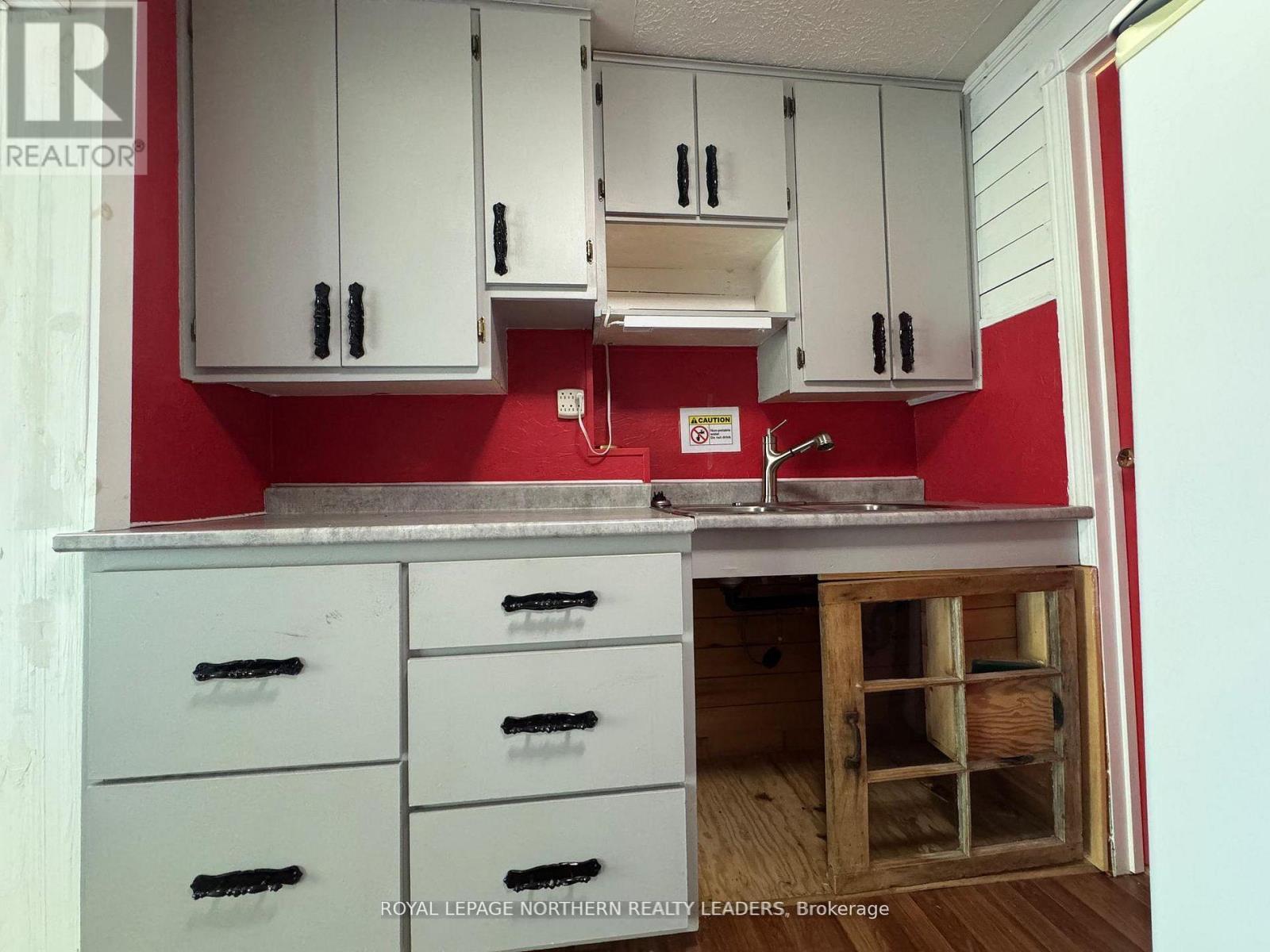 












4-5050 KAMISKOTIA ROAD

,
Timmins (MTJ - Mountjoy Rural),




Ontario
P4N7E3

