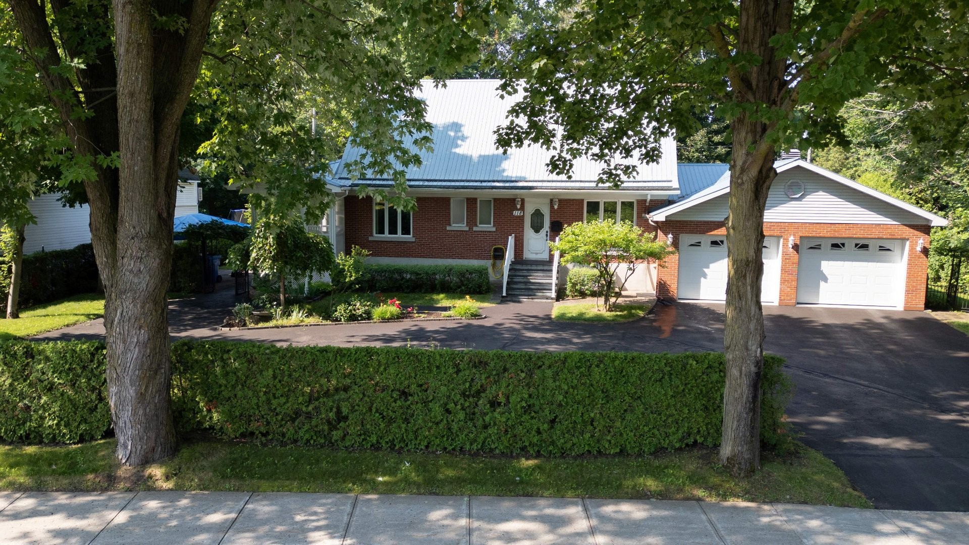 









118


Boul. Claude-David

,
Repentigny (Repentigny),




QC
J6A3C2

