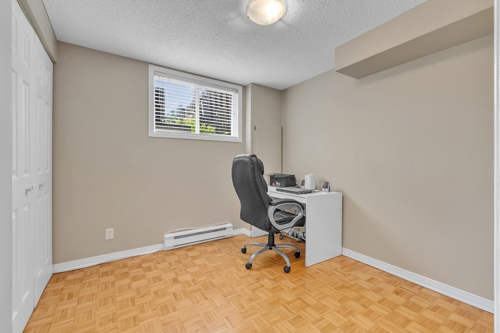 









231


Rue des Chasseurs

,
Gatineau (Aylmer),




QC
J9J2H8

