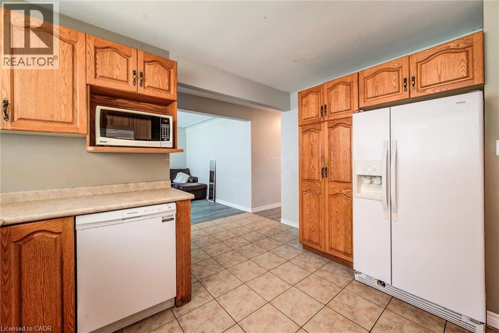 












139 ELGIN Crescent

,
Waterloo,




Ontario
N2J2S5

