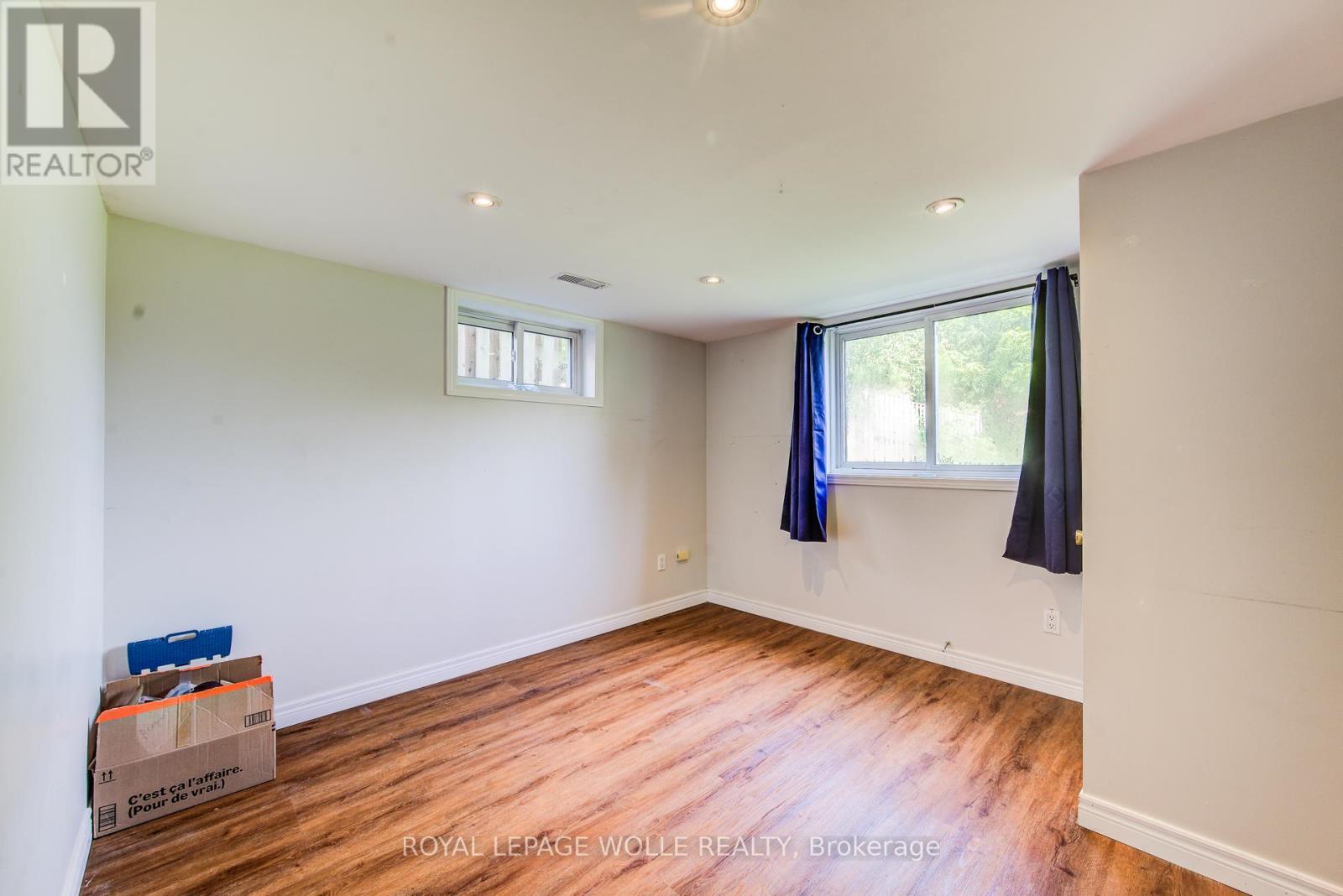 












139 ELGIN CRESCENT

,
Waterloo,




Ontario
N2J2S5

