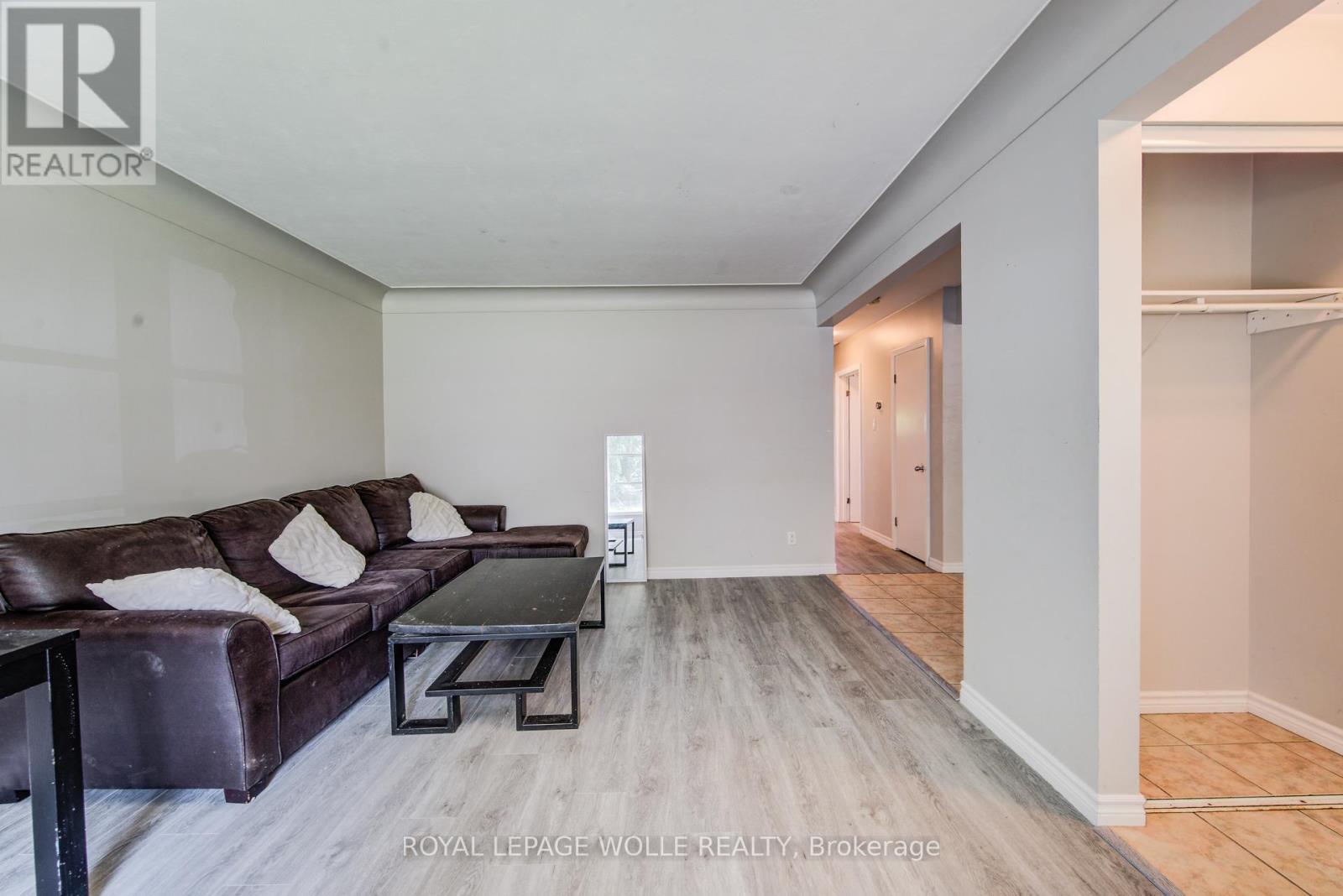 












139 ELGIN CRESCENT

,
Waterloo,




Ontario
N2J2S5

