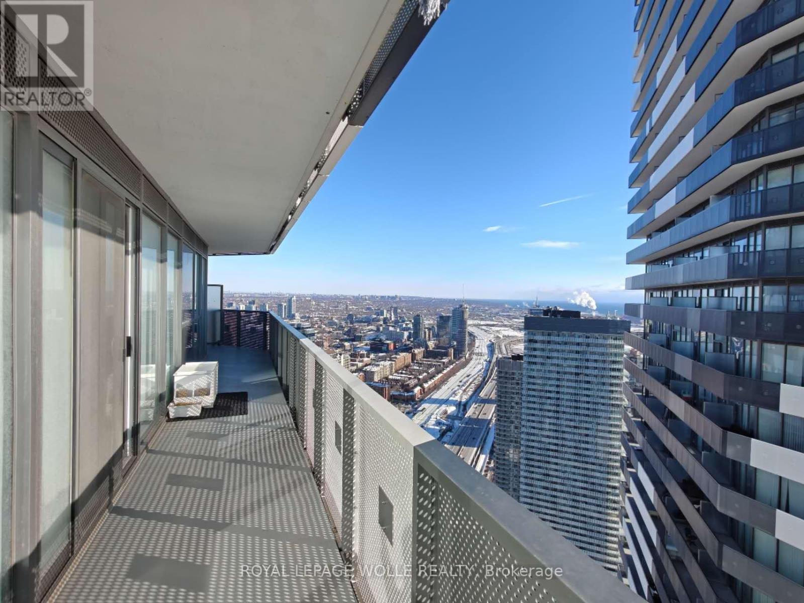 












6008 - 55 COOPER STREET

,
Toronto,




Ontario
M5E0G1

