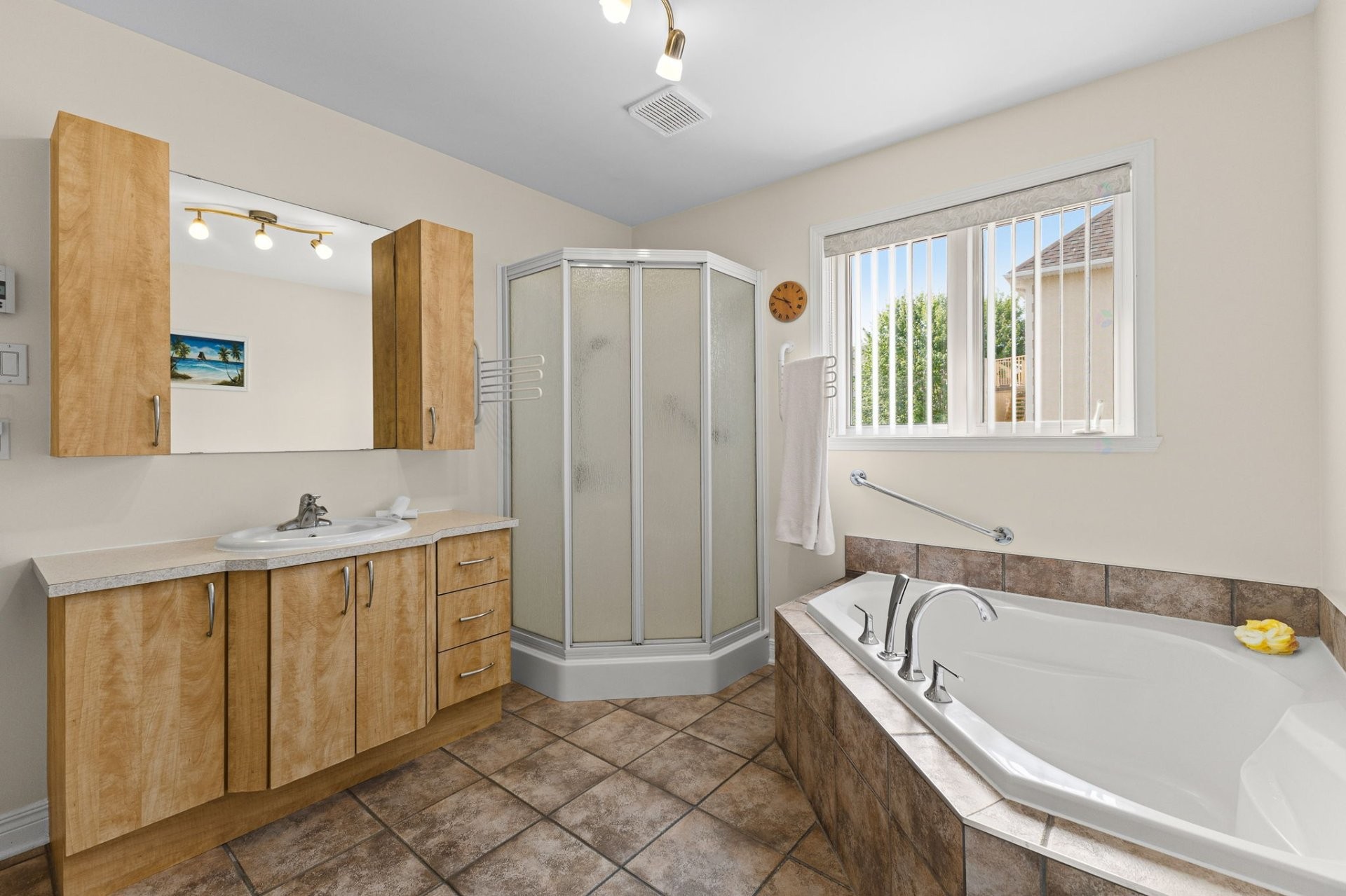 









489


Rue de Cannes

, 3,
Gatineau (Gatineau),




QC
J8V3X2

