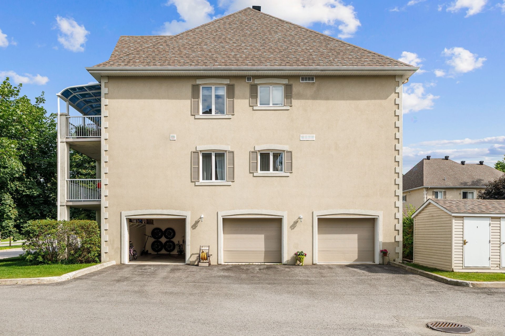 









489


Rue de Cannes

, 3,
Gatineau (Gatineau),




QC
J8V3X2

