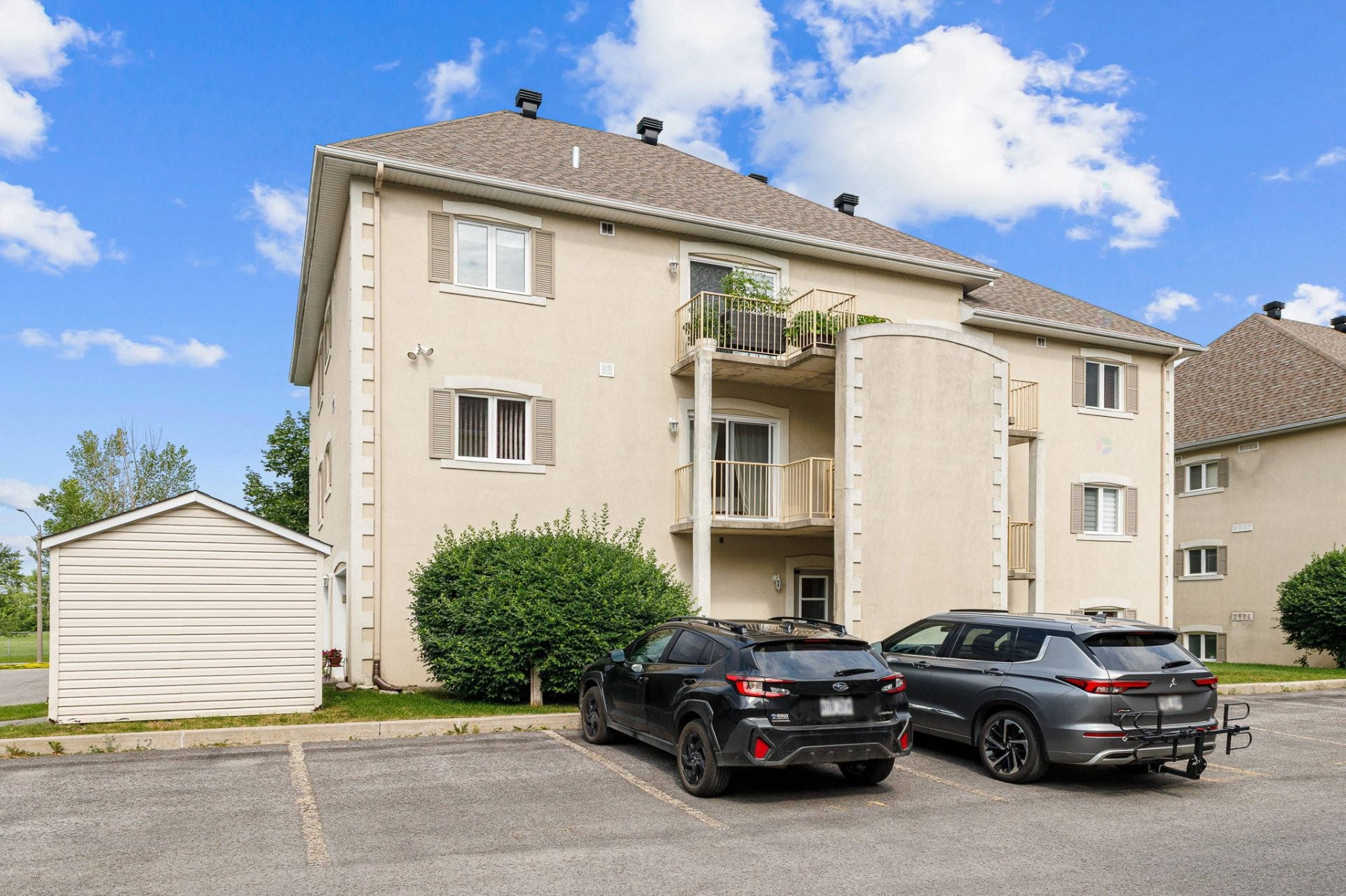 









489


Rue de Cannes

, 3,
Gatineau (Gatineau),




QC
J8V3X2


