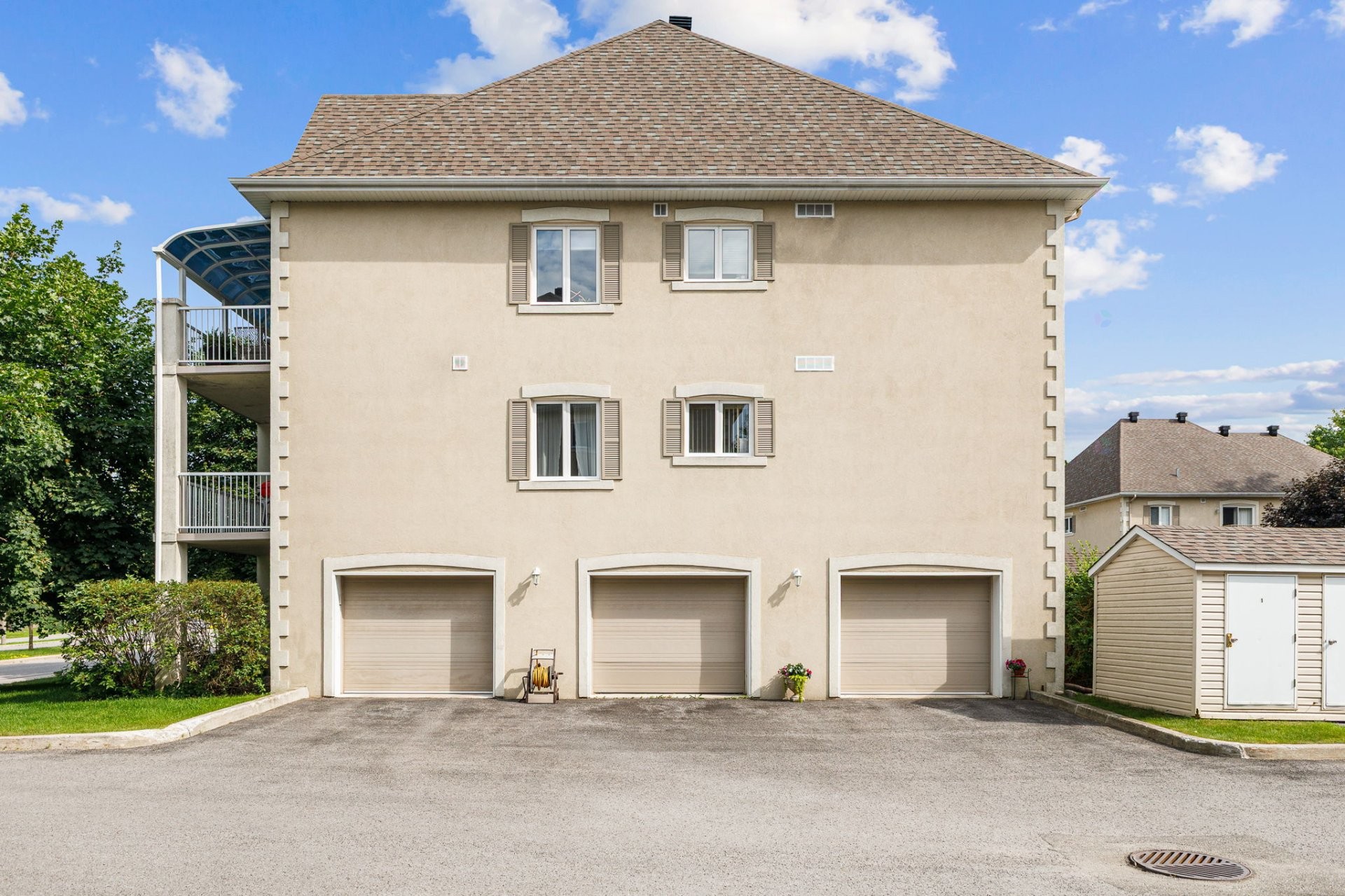 









489


Rue de Cannes

, 3,
Gatineau (Gatineau),




QC
J8V3X2

