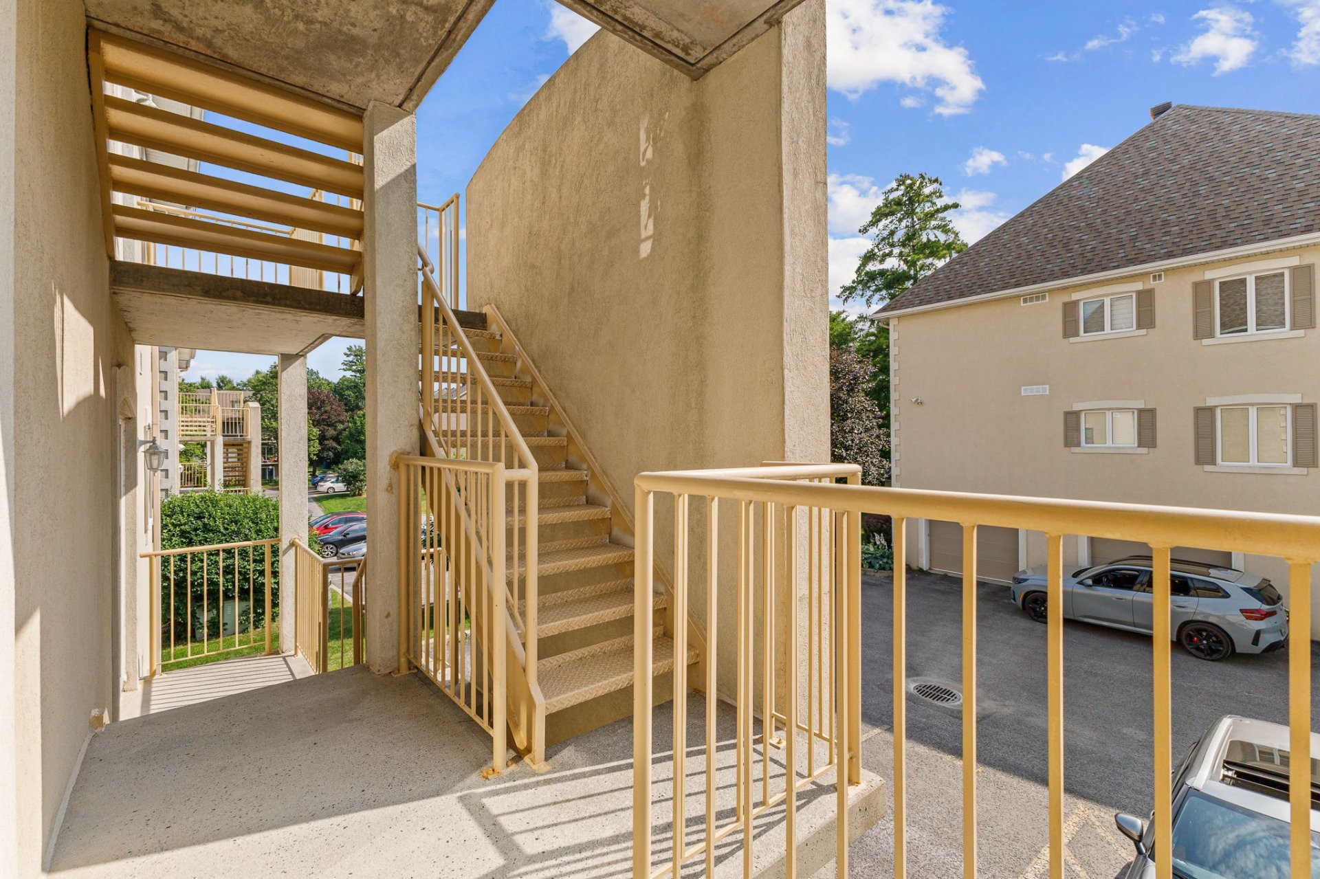 









489


Rue de Cannes

, 3,
Gatineau (Gatineau),




QC
J8V3X2

