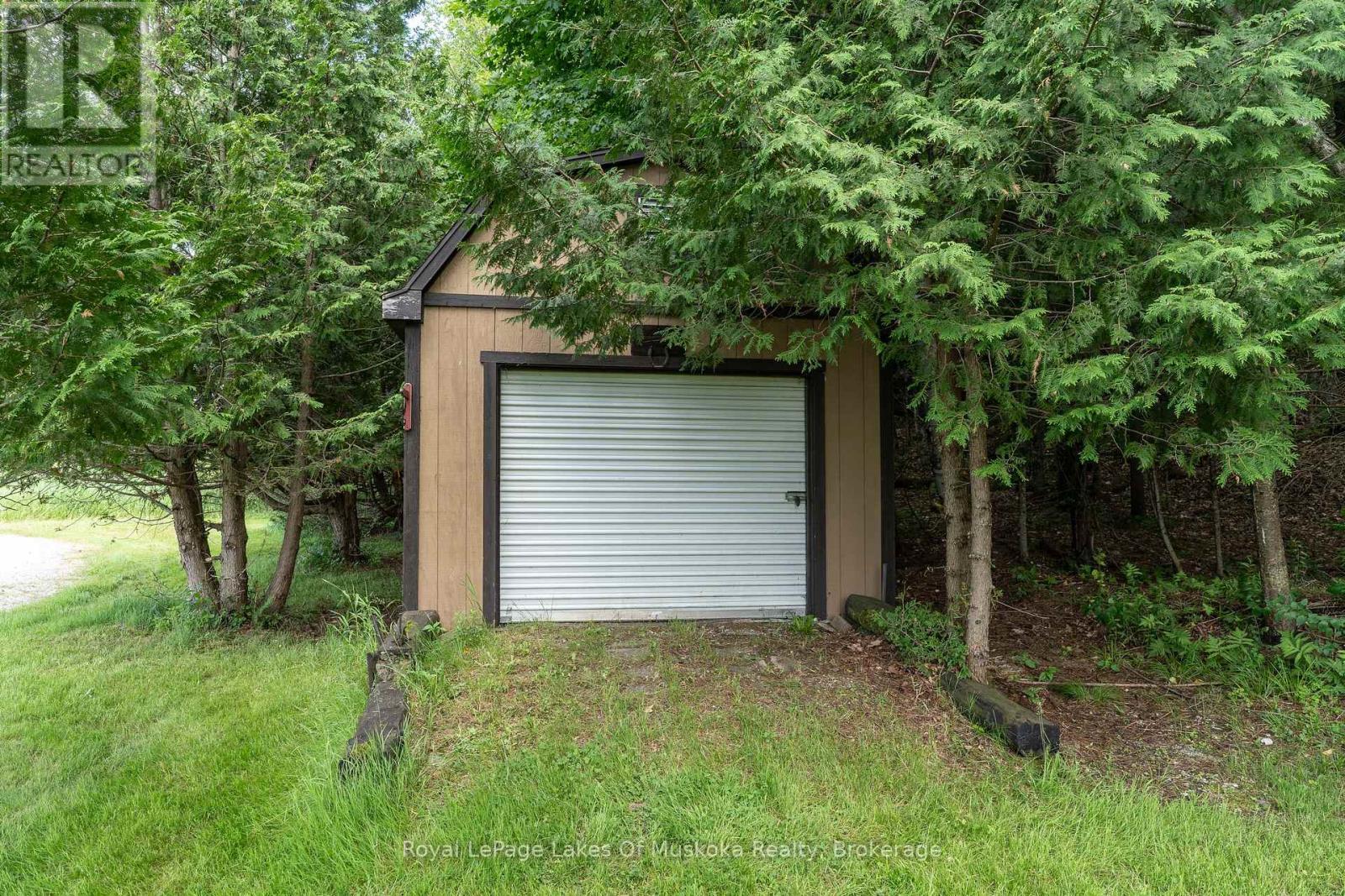












11 - 1357 RUSS HAMMELL ROAD

,
Muskoka Lakes (Watt),




Ontario
P0B1M0

