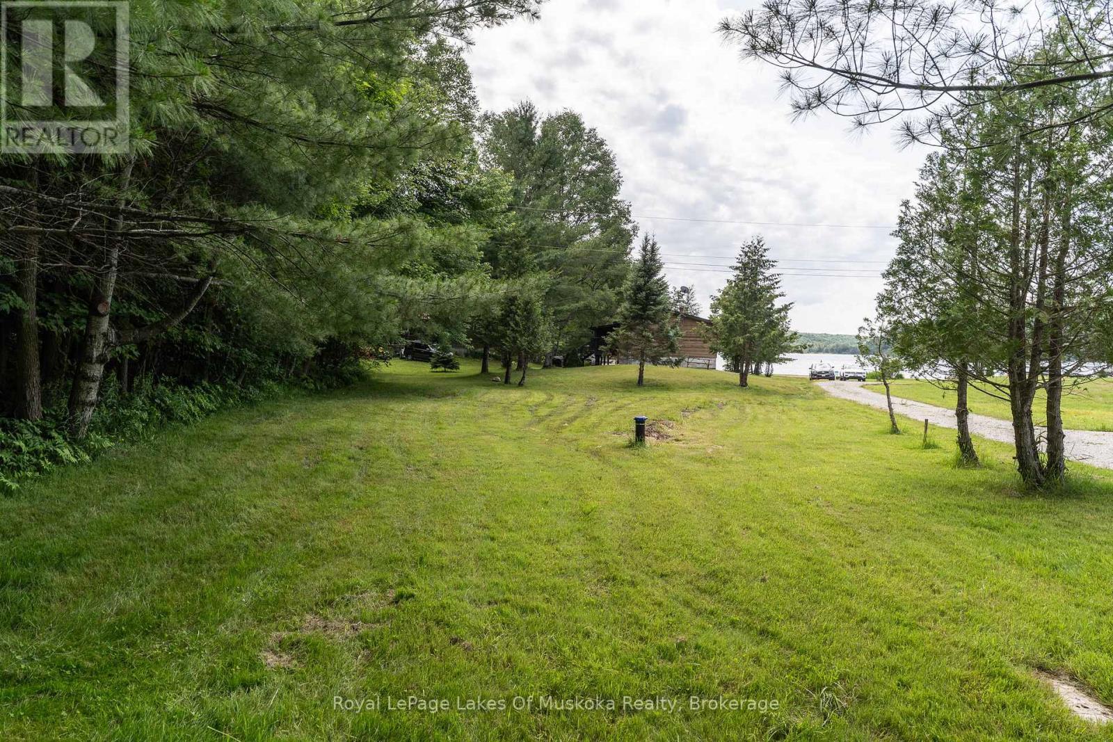 












11 - 1357 RUSS HAMMELL ROAD

,
Muskoka Lakes (Watt),




Ontario
P0B1M0

