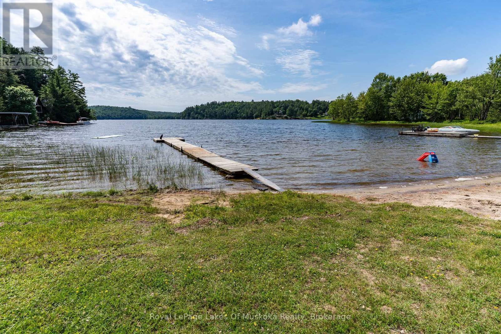 












11 - 1357 RUSS HAMMELL ROAD

,
Muskoka Lakes (Watt),




Ontario
P0B1M0

