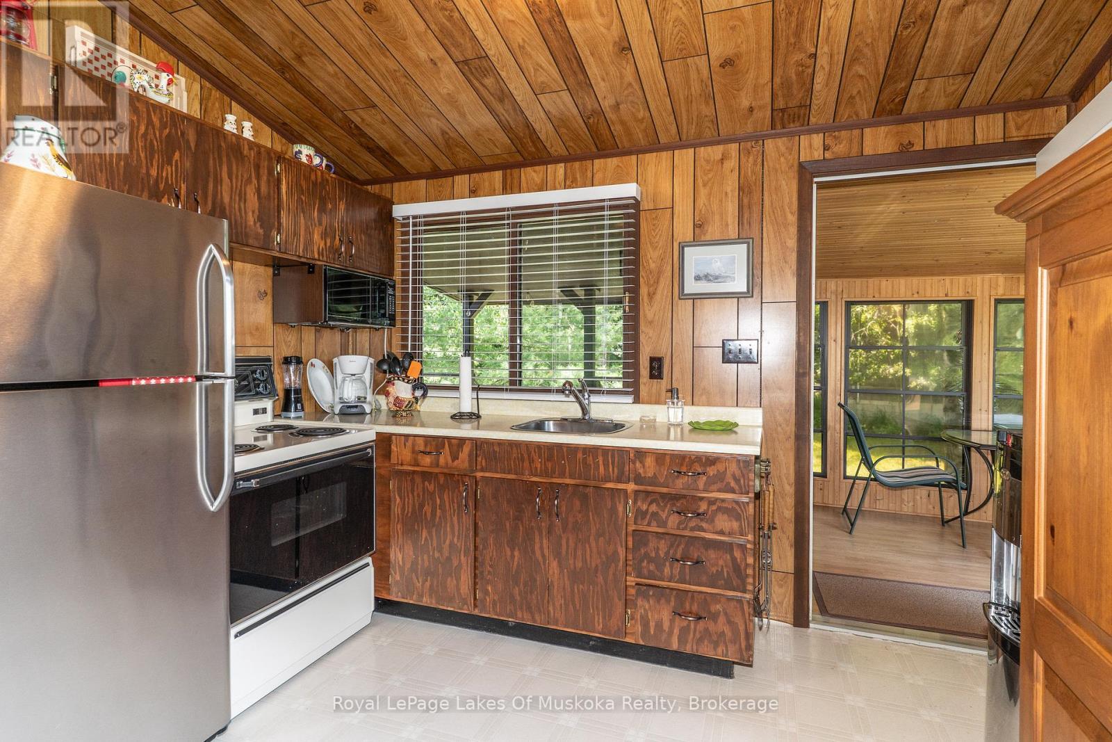 












11 - 1357 RUSS HAMMELL ROAD

,
Muskoka Lakes (Watt),




Ontario
P0B1M0


