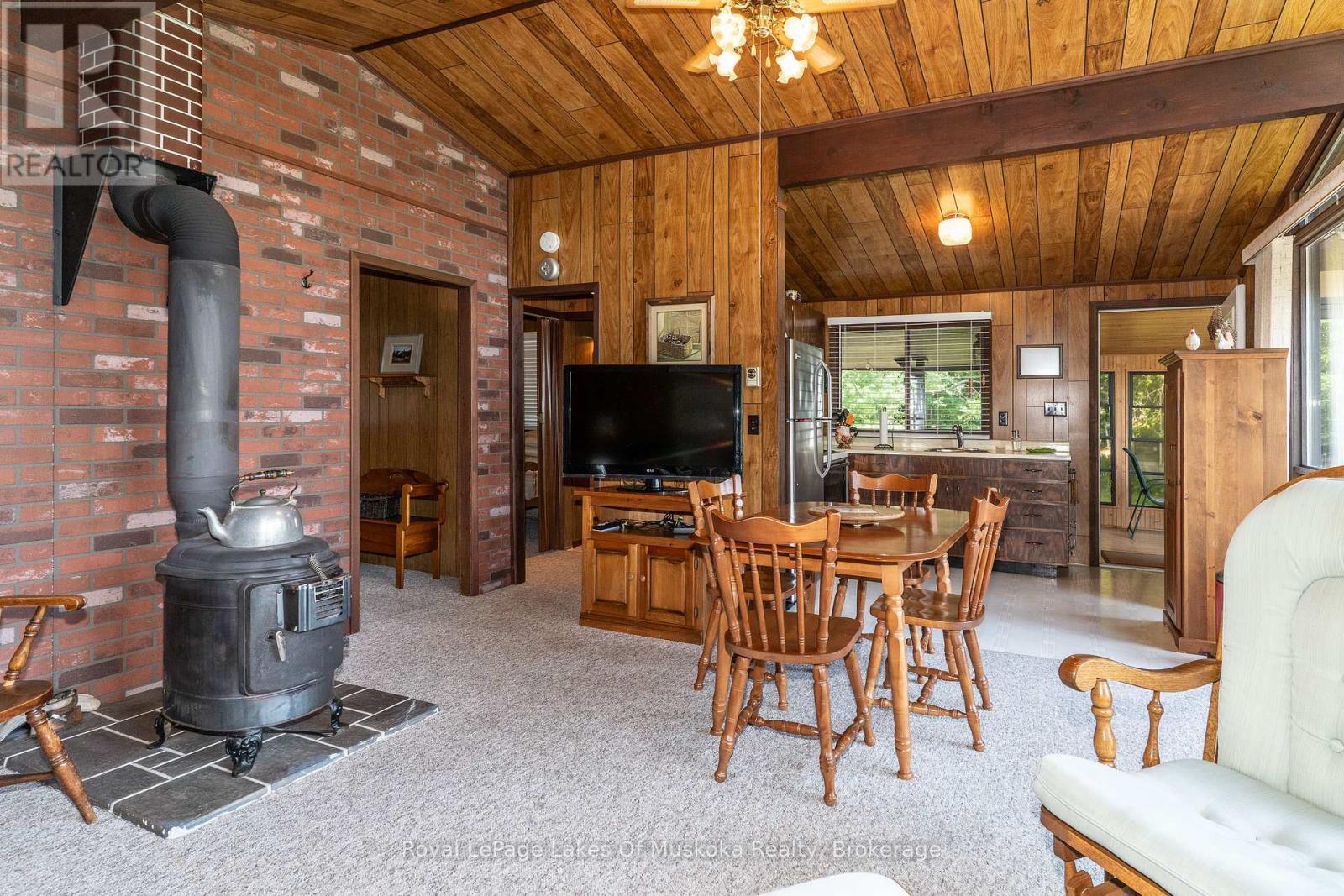 












11 - 1357 RUSS HAMMELL ROAD

,
Muskoka Lakes (Watt),




Ontario
P0B1M0

