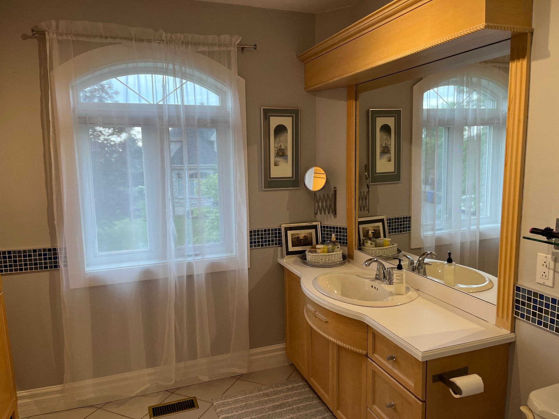 









50


Rue Gabrielle-Roy

,
Notre-Dame-de-l'Île-Perrot,




QC
J7W1L1

