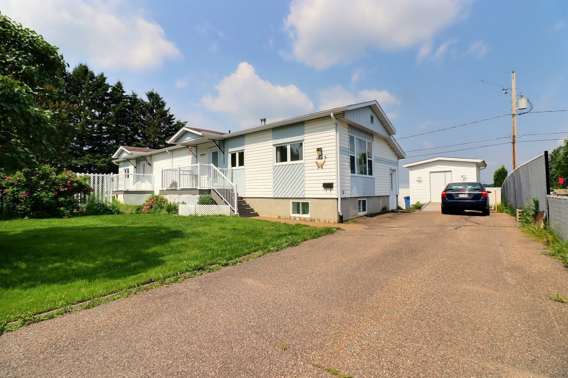 









1985


Rue des Tulipes

,
Saguenay (Chicoutimi),




QC
G7H7T3

