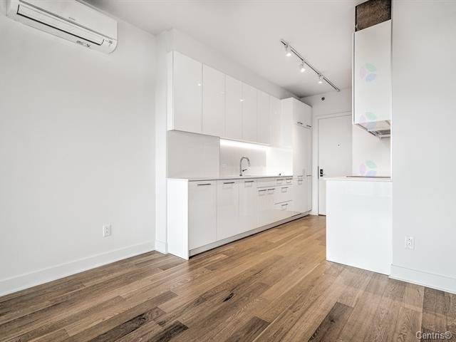 









2020


Boul. René-Lévesque O.

, 712,
Montréal (Ville-Marie),




QC
H3H0B4

