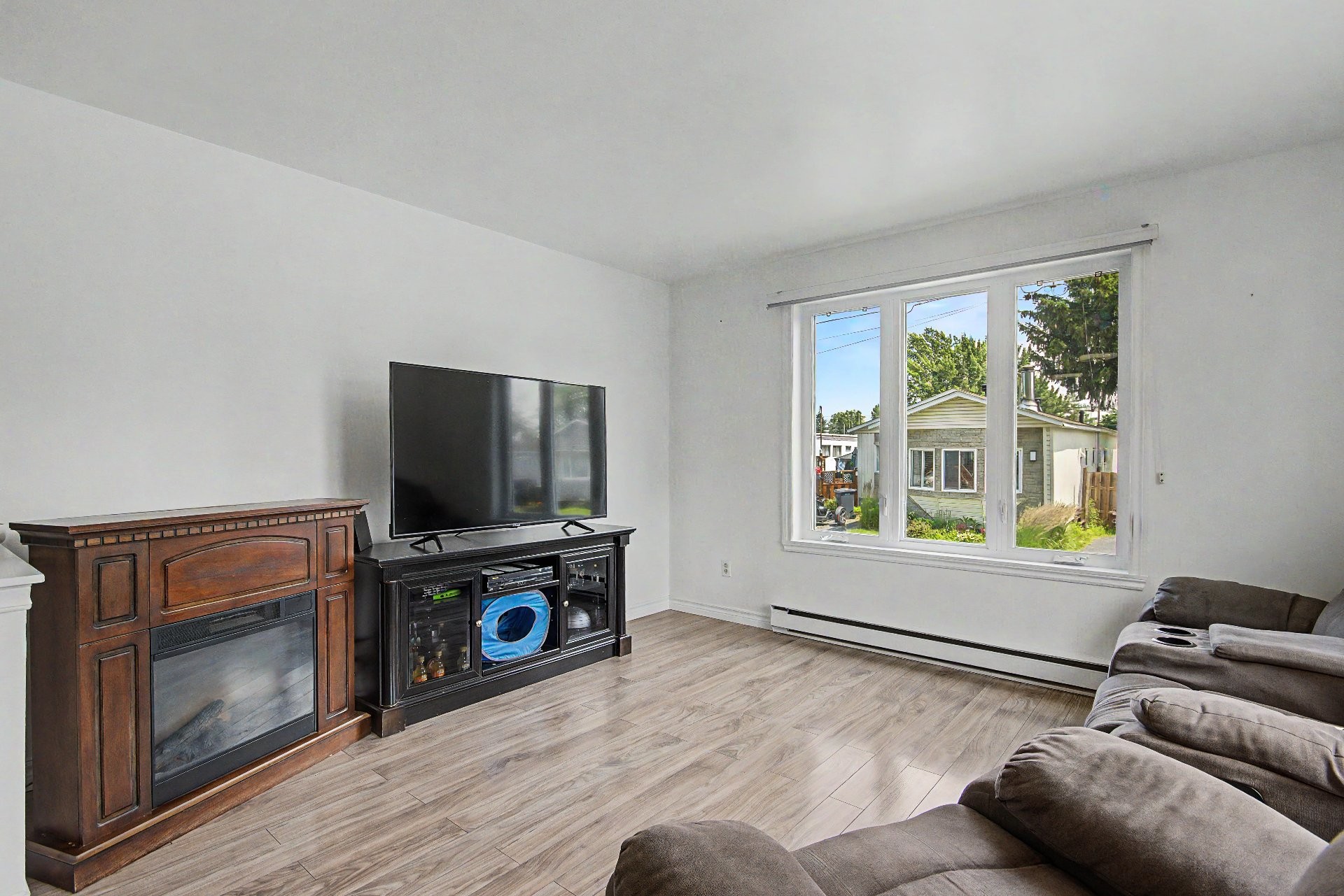 









3950


Boul. Sir-Wilfrid-Laurier

, 300,
Longueuil (Saint-Hubert),




QC
J3Y5Y9


