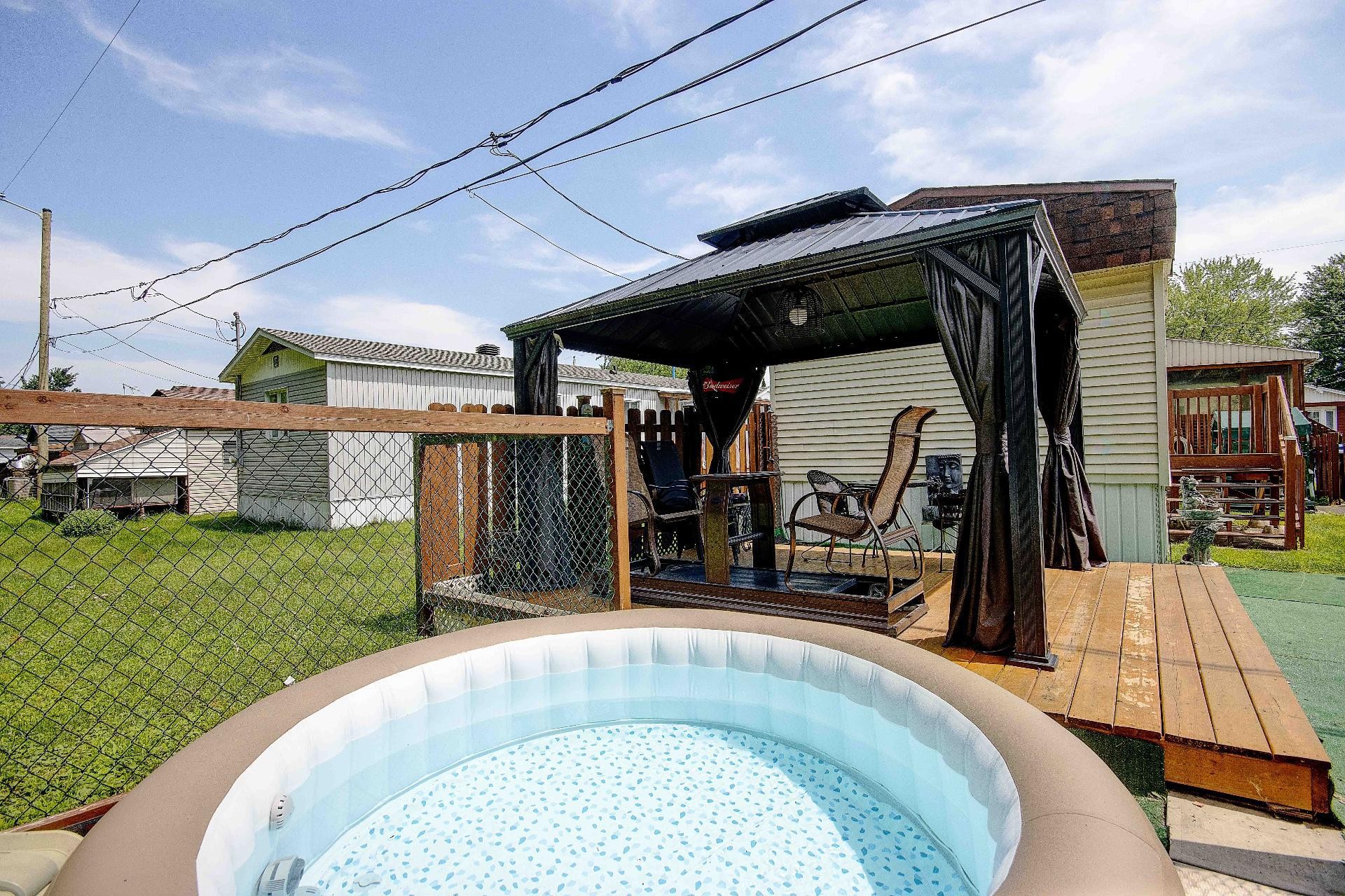 









3950


Boul. Sir-Wilfrid-Laurier

, 300,
Longueuil (Saint-Hubert),




QC
J3Y5Y9

