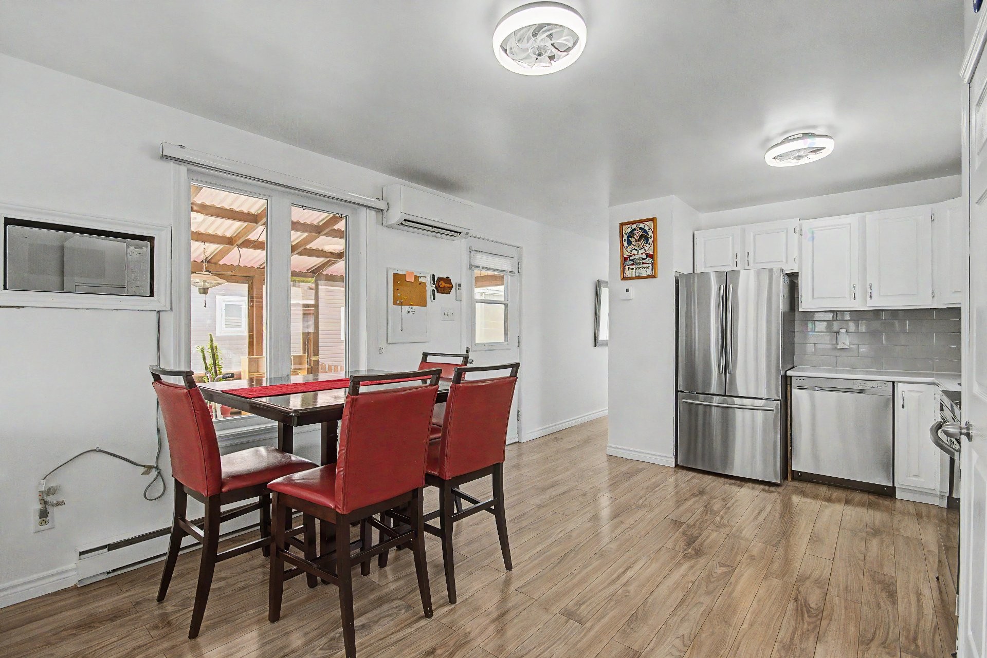 









3950


Boul. Sir-Wilfrid-Laurier

, 300,
Longueuil (Saint-Hubert),




QC
J3Y5Y9

