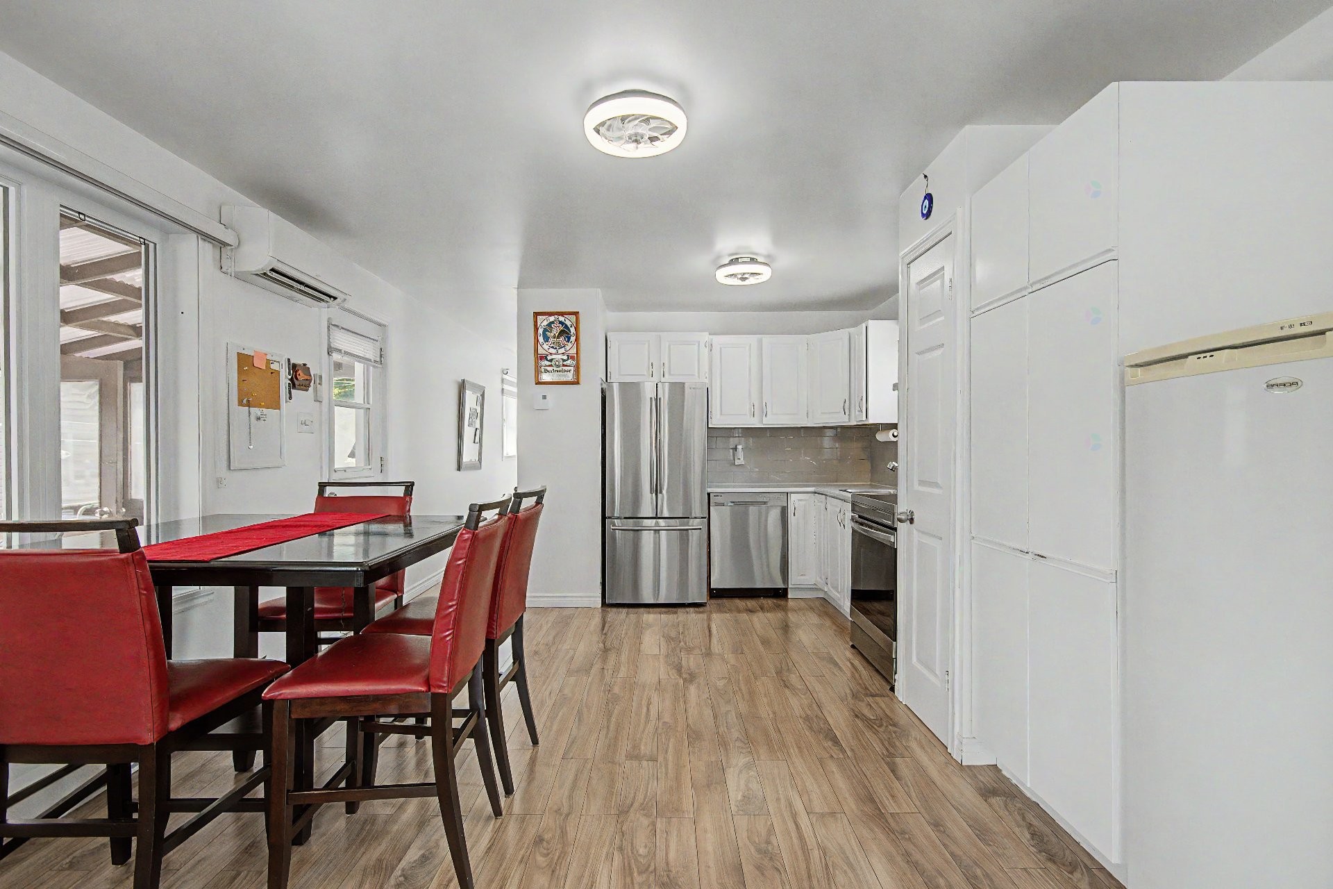 









3950


Boul. Sir-Wilfrid-Laurier

, 300,
Longueuil (Saint-Hubert),




QC
J3Y5Y9

