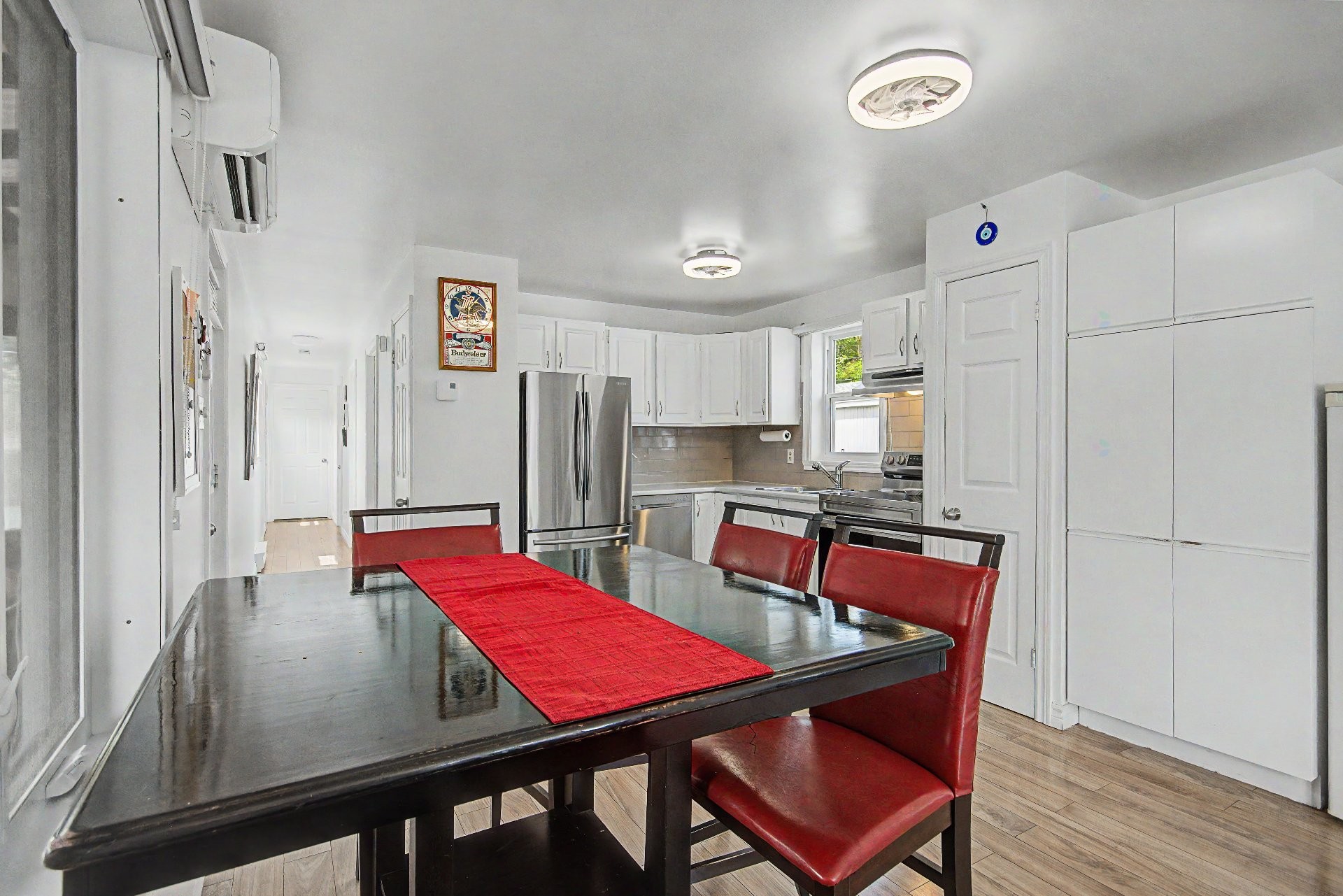 









3950


Boul. Sir-Wilfrid-Laurier

, 300,
Longueuil (Saint-Hubert),




QC
J3Y5Y9

