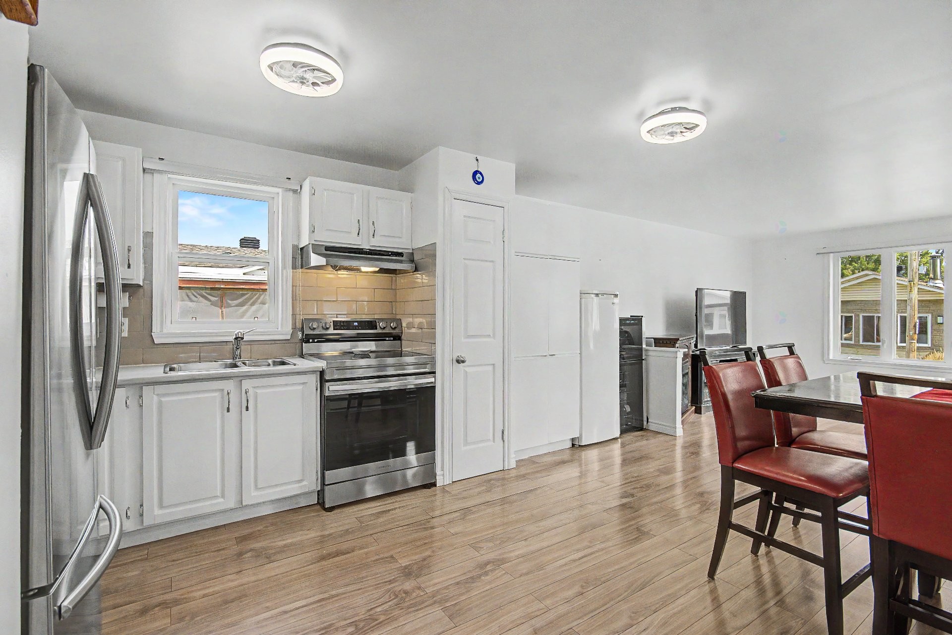 









3950


Boul. Sir-Wilfrid-Laurier

, 300,
Longueuil (Saint-Hubert),




QC
J3Y5Y9

