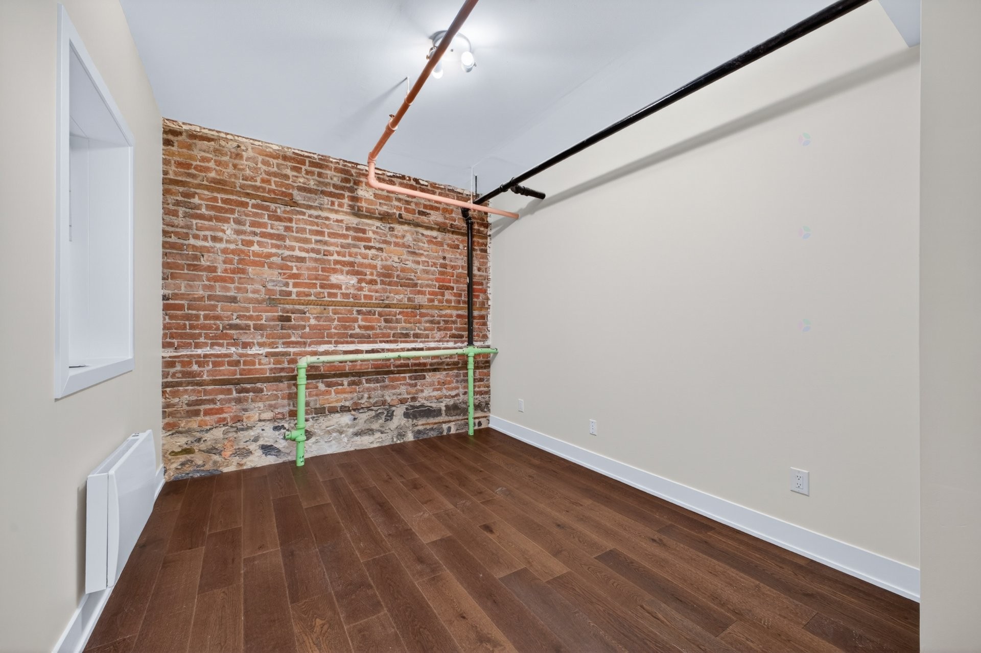 









1425Z


Rue Montcalm

,
Montréal (Ville-Marie),




QC
H2L3G9

