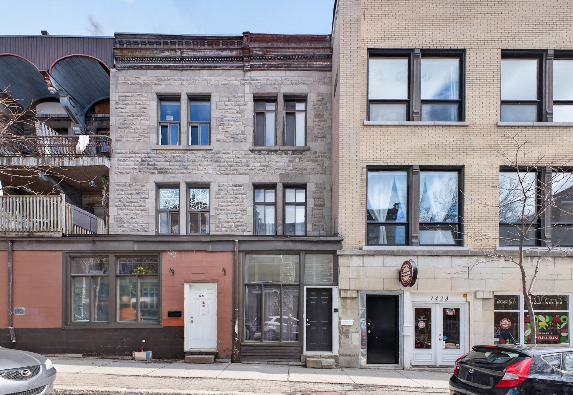 









1425Z


Rue Montcalm

,
Montréal (Ville-Marie),




QC
H2L3G9

