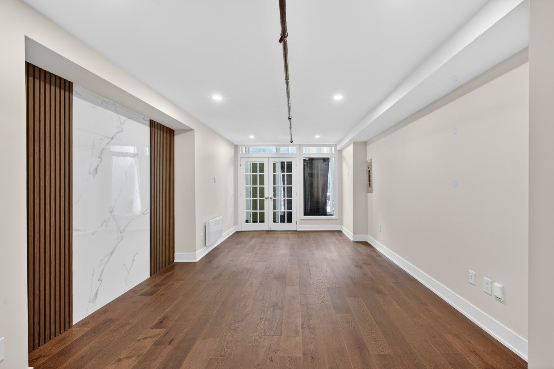 









1425Z


Rue Montcalm

,
Montréal (Ville-Marie),




QC
H2L3G9

