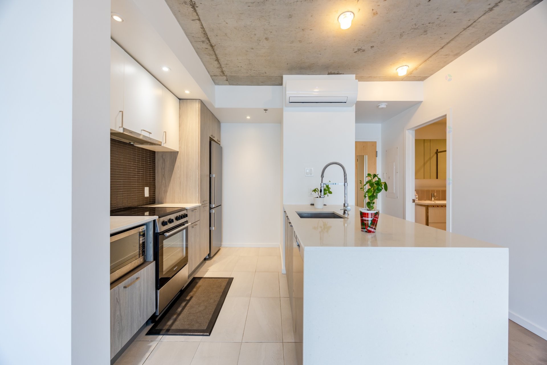 









2117


Rue Tupper

, 1405,
Montréal (Ville-Marie),




QC
H3H0B2

