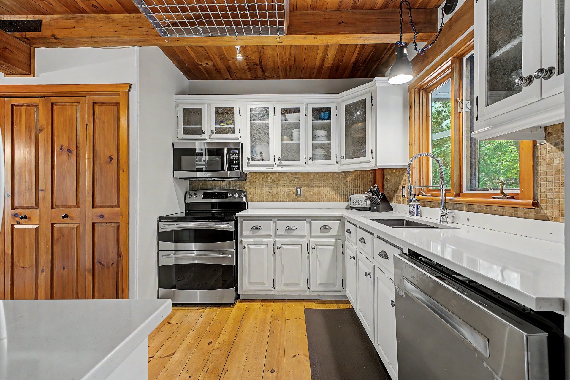 









21


Rue du Belvédère

,
Sainte-Julie,




QC
J3E3M4

