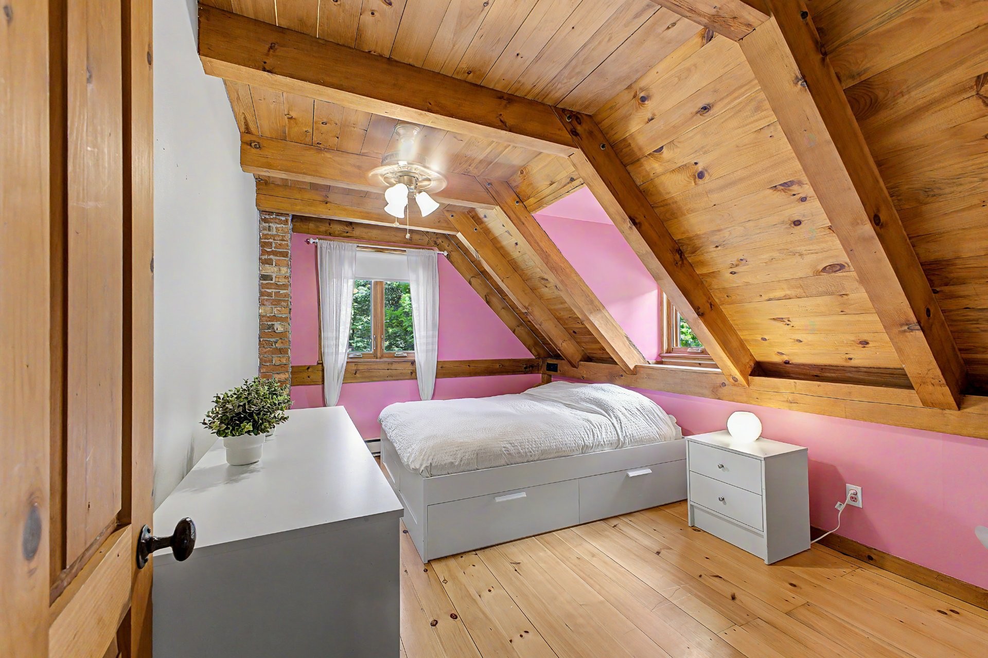 









21


Rue du Belvédère

,
Sainte-Julie,




QC
J3E3M4

