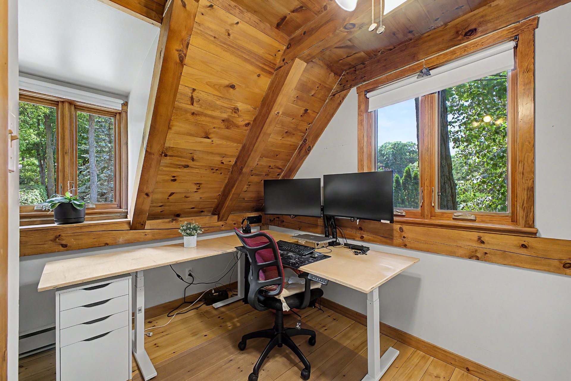 









21


Rue du Belvédère

,
Sainte-Julie,




QC
J3E3M4

